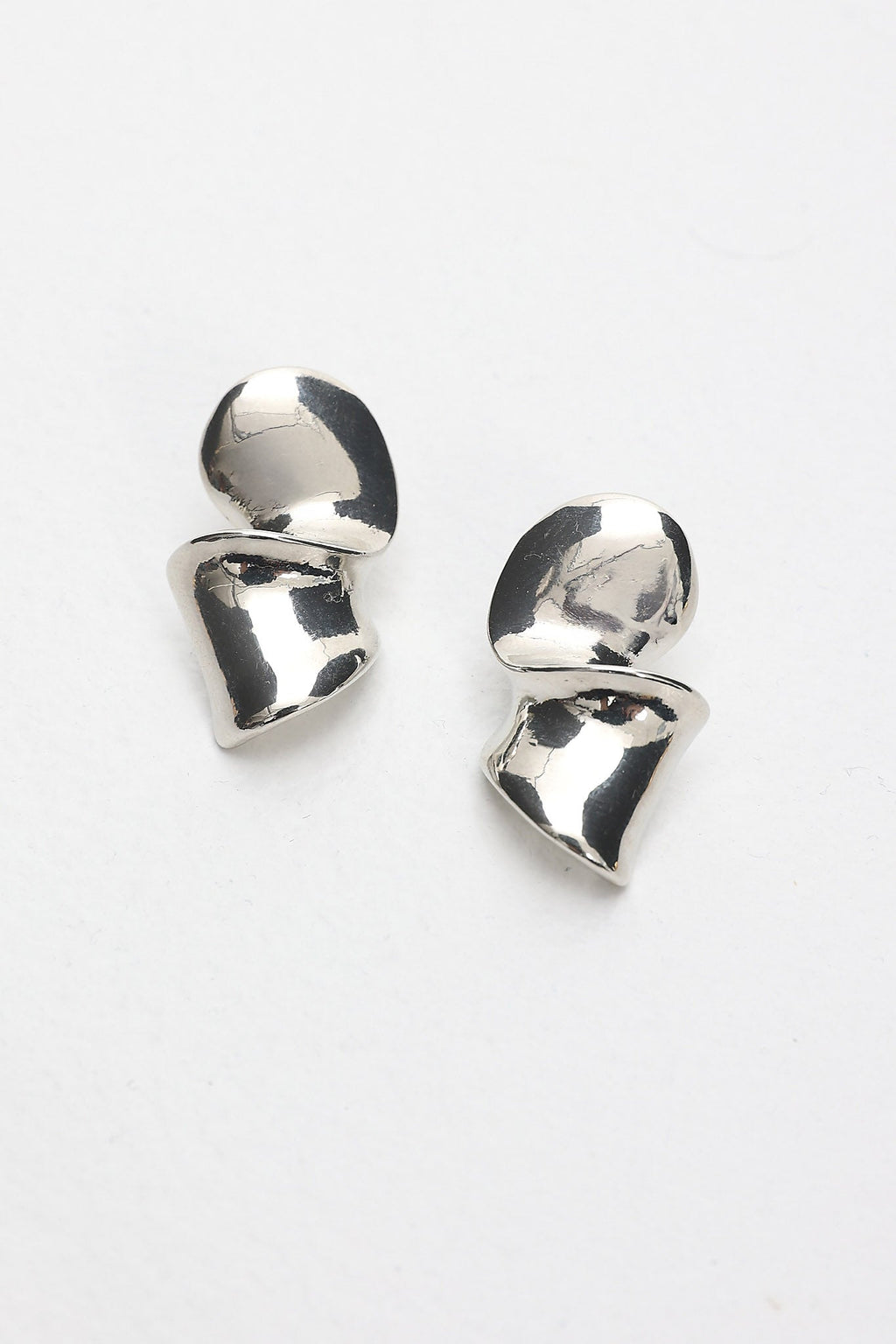 Iris Twist Earrings Silver