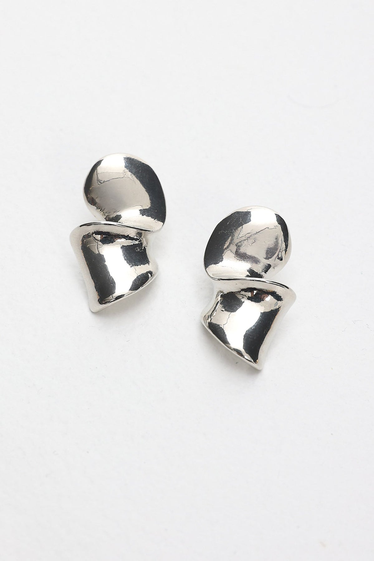 Iris Twist Earrings Silver