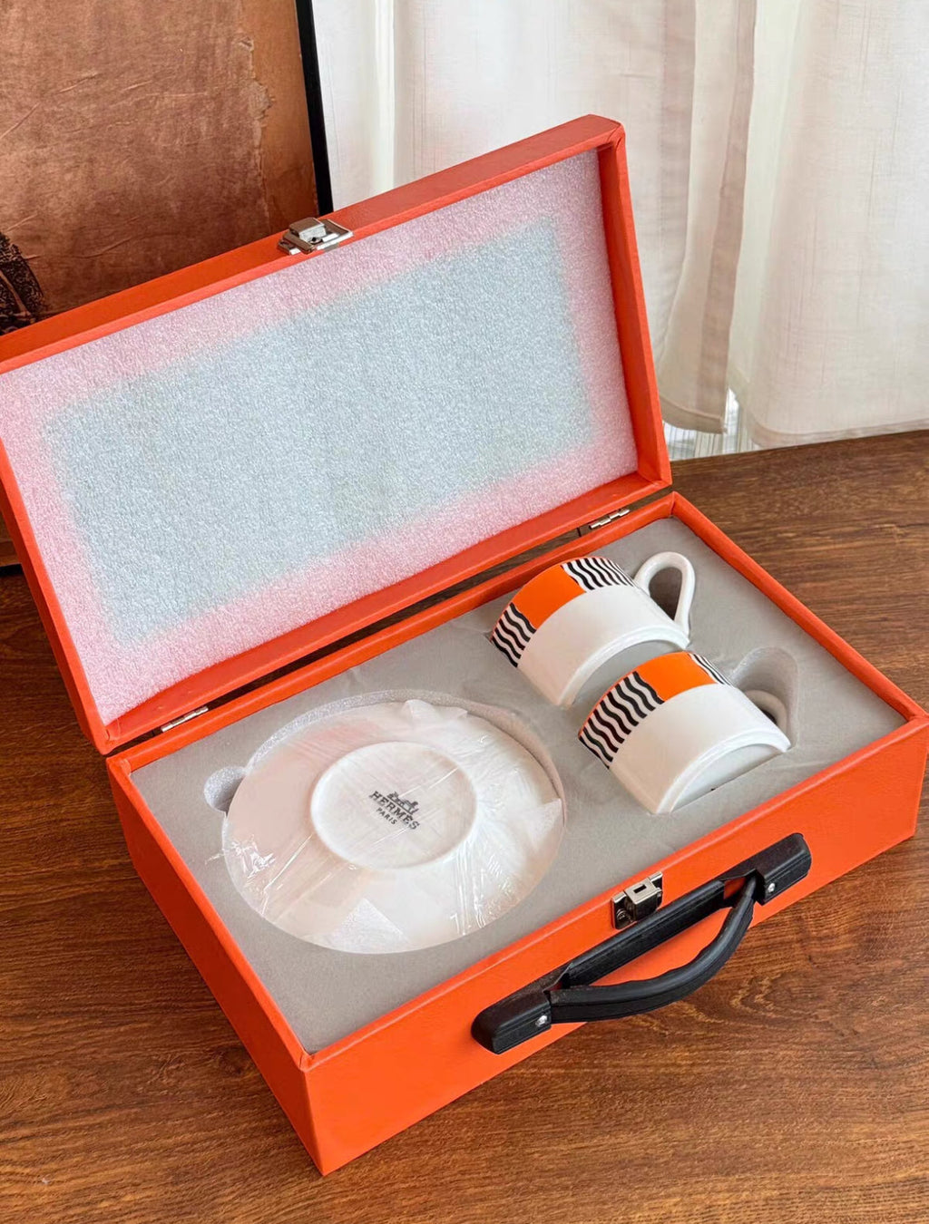 H Déco Tea Cup & Saucer Set