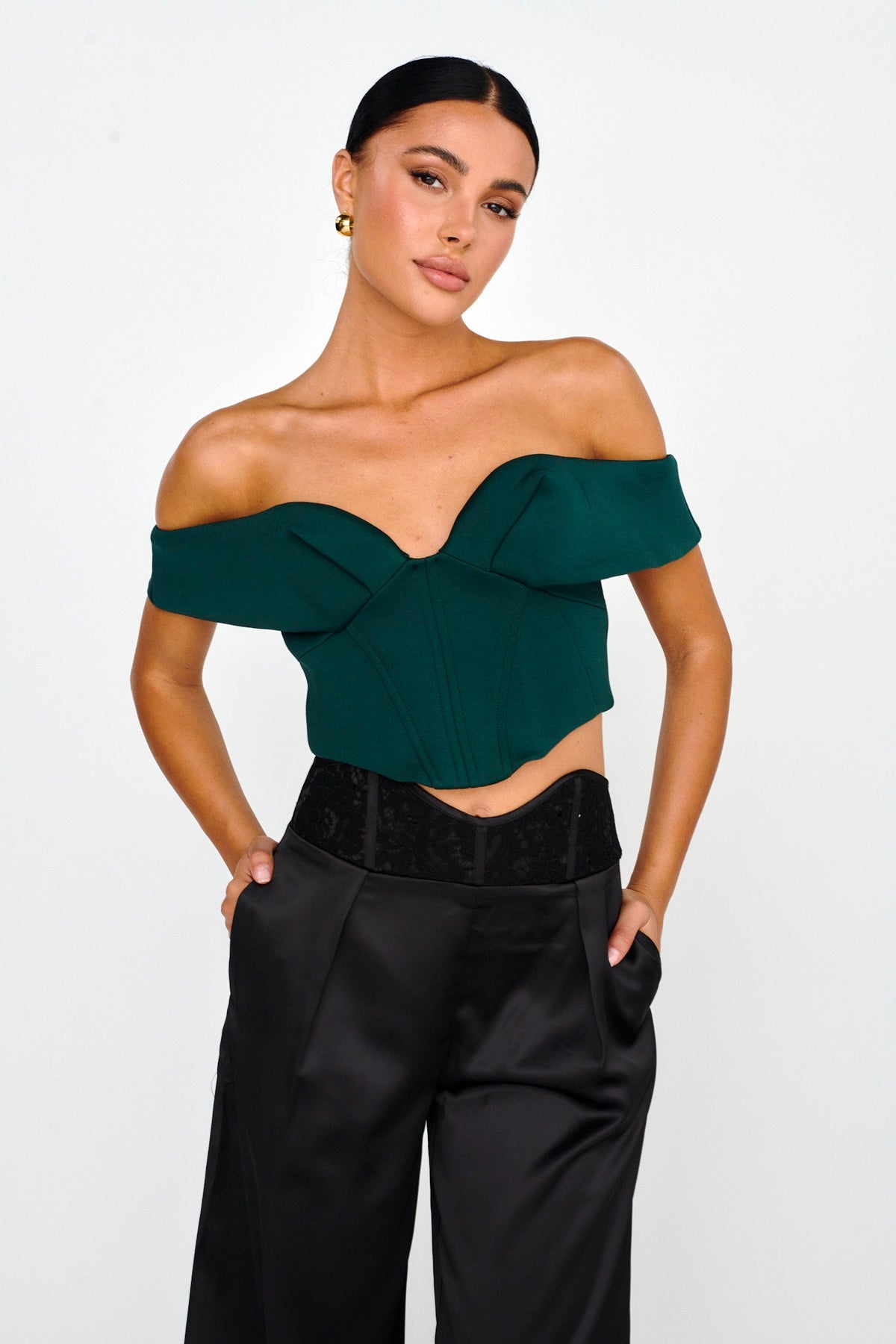 Tenicka Off-Shoulder Crop Top Hunter