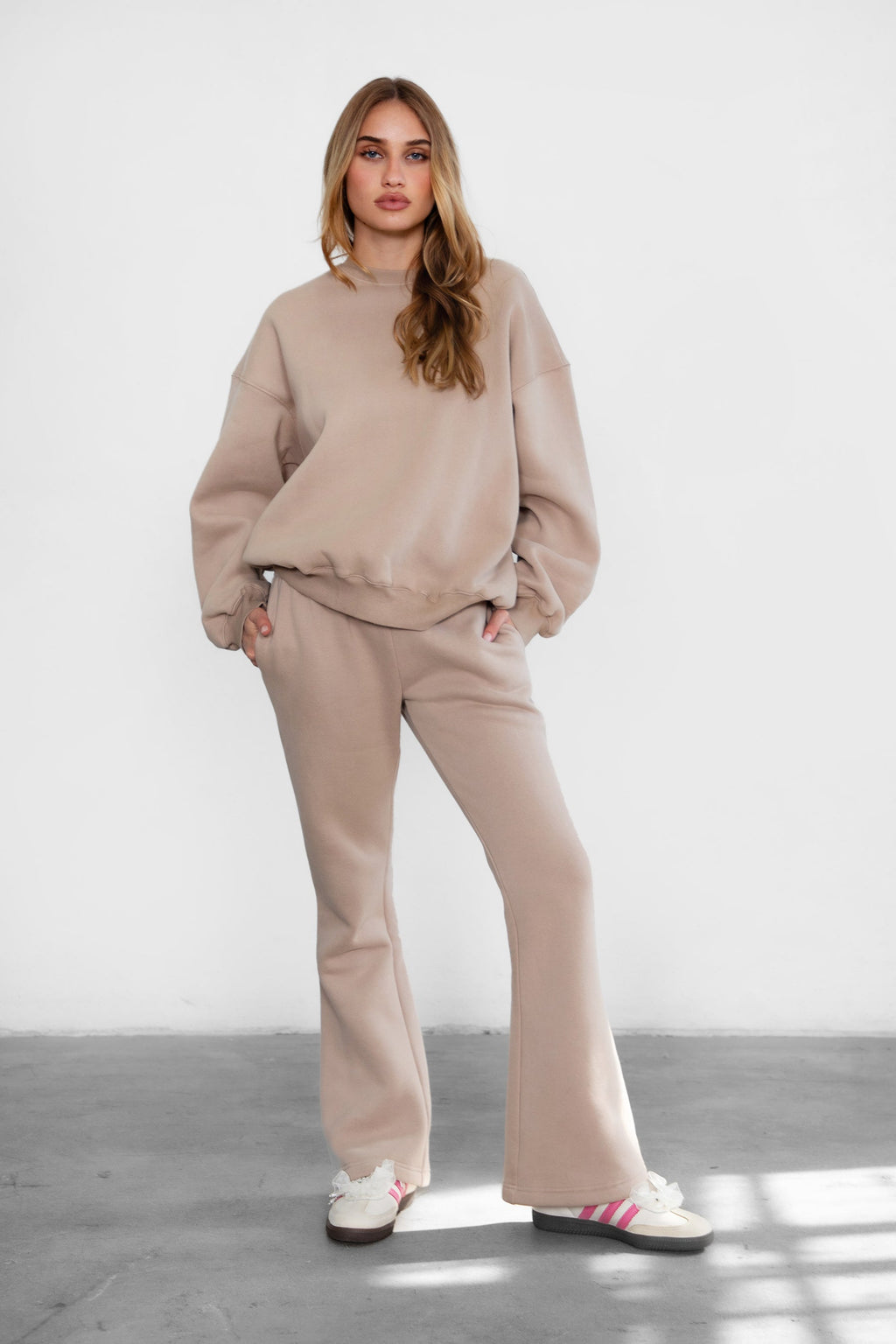 JIYA Essential Fleece Flare Sweat Pants