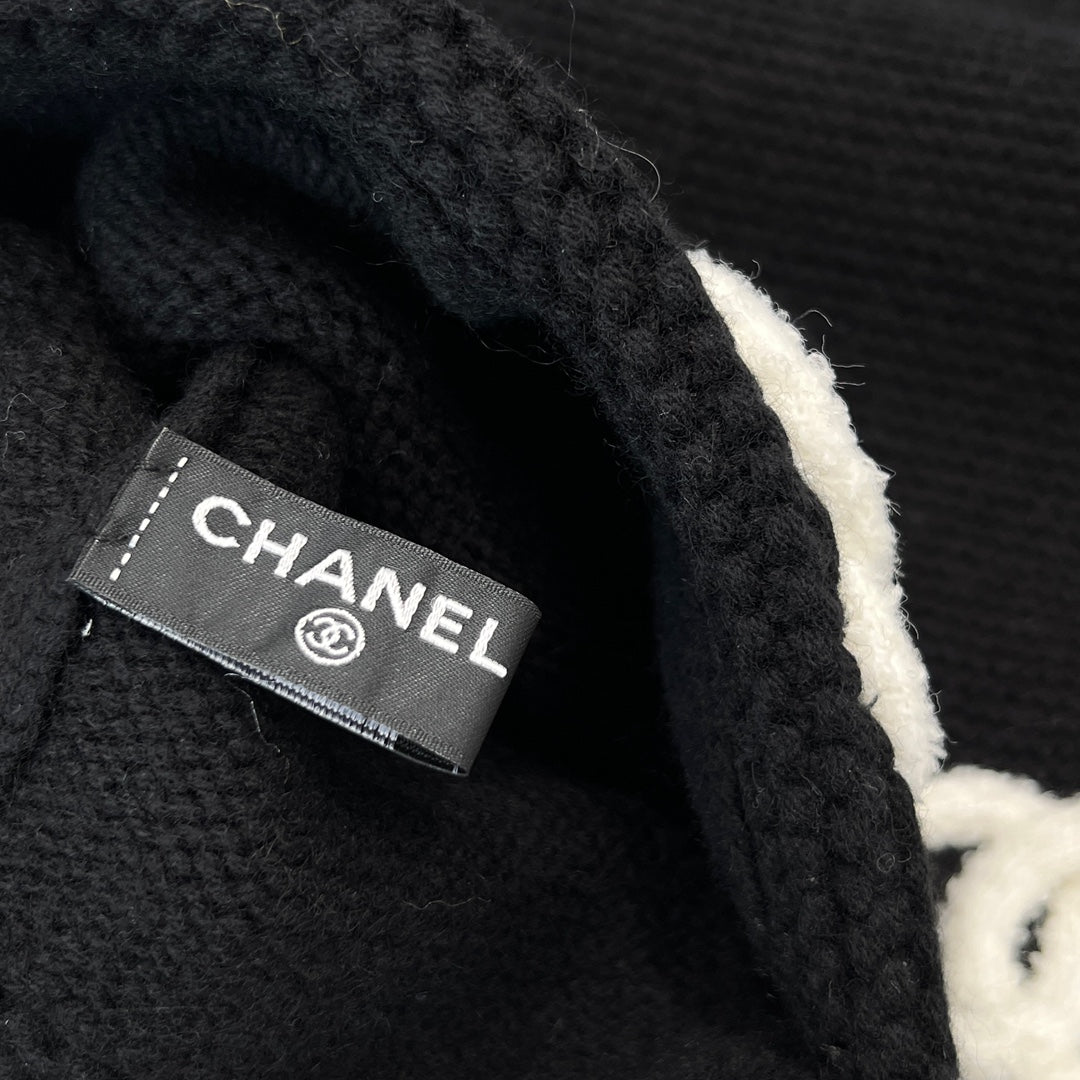 Chanel Women's Classic Black And White LOGO Wool Scarf Cold Hat #328249