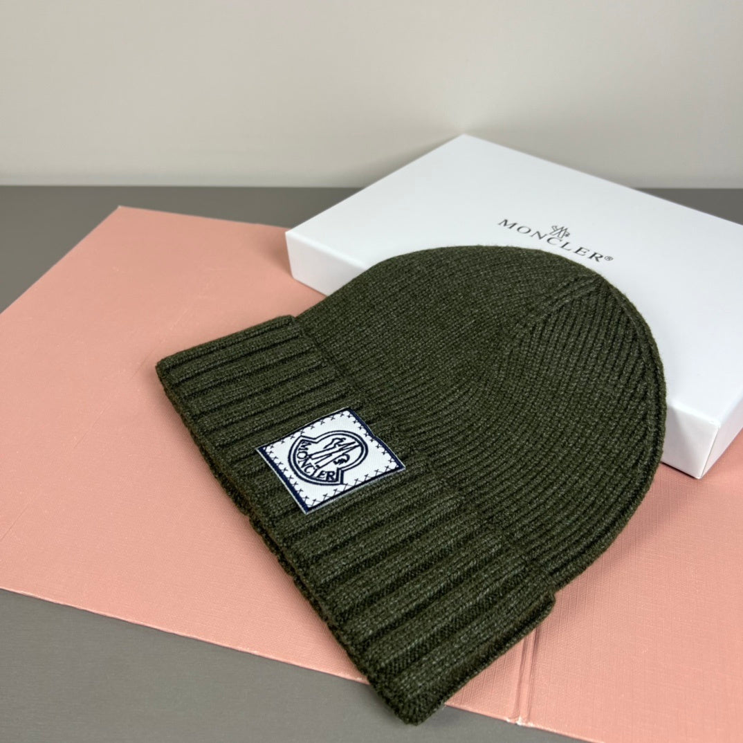 Moncler Logo Patch Ribbed Beanie – Dark Green