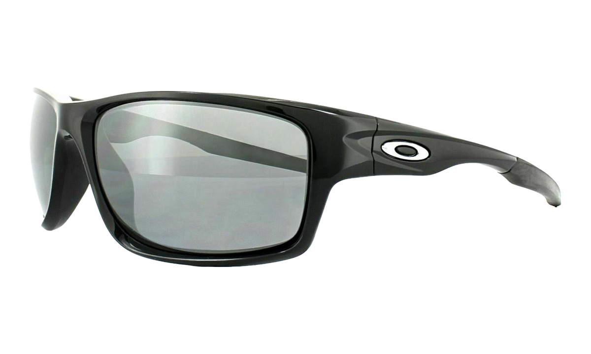 Canteen Polarized Sunglasses Polished Black / Black Iridium Polarized OO9225 01