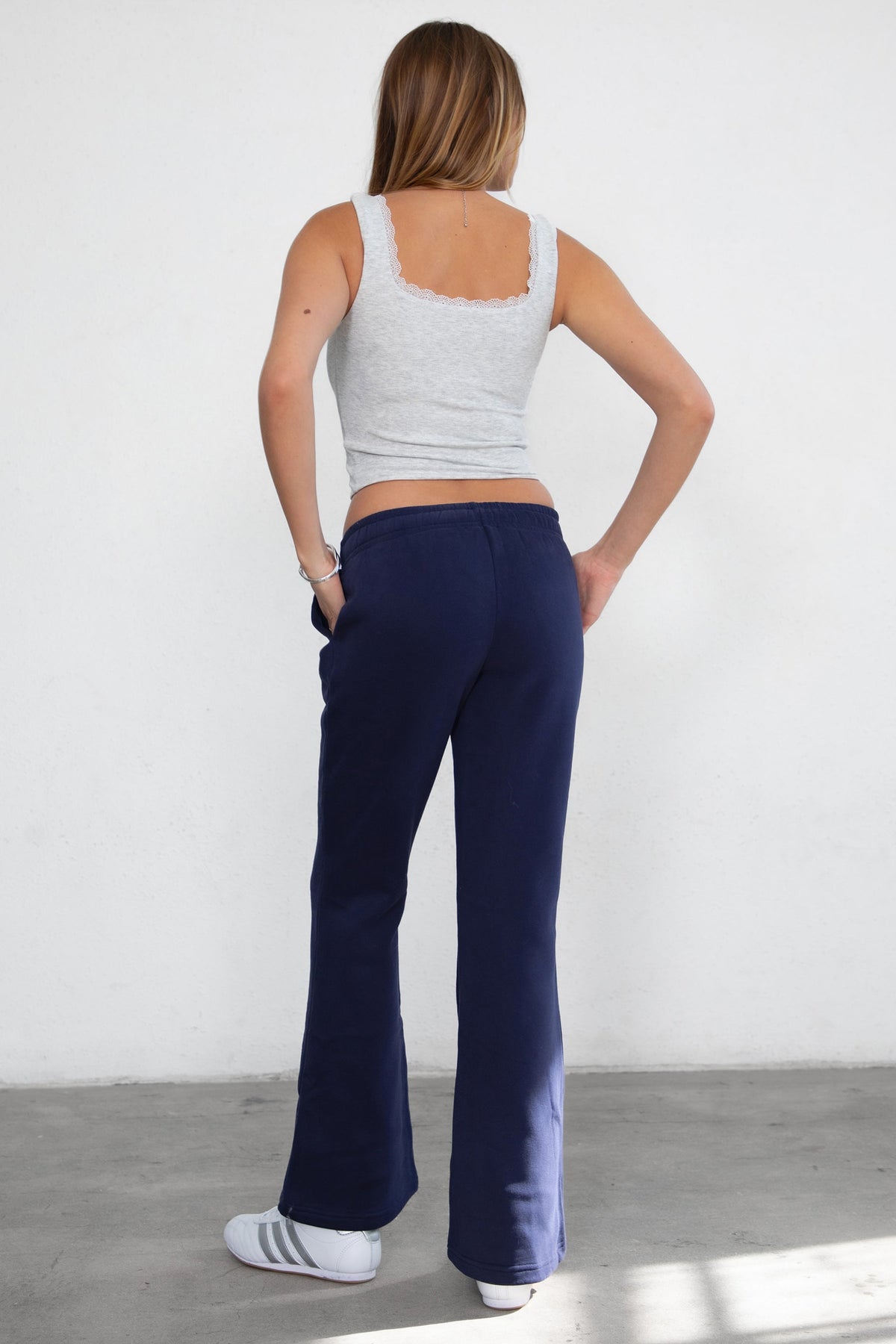 JIYA Essential Fleece Flare Sweat Pants